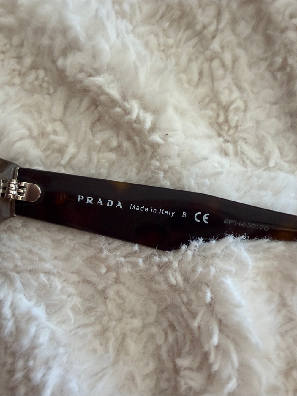 NWT* Prada Women’s Taupe Gradient Oversized Cat-Eye Sunglasses w/ Case - Picture 4 of 7
